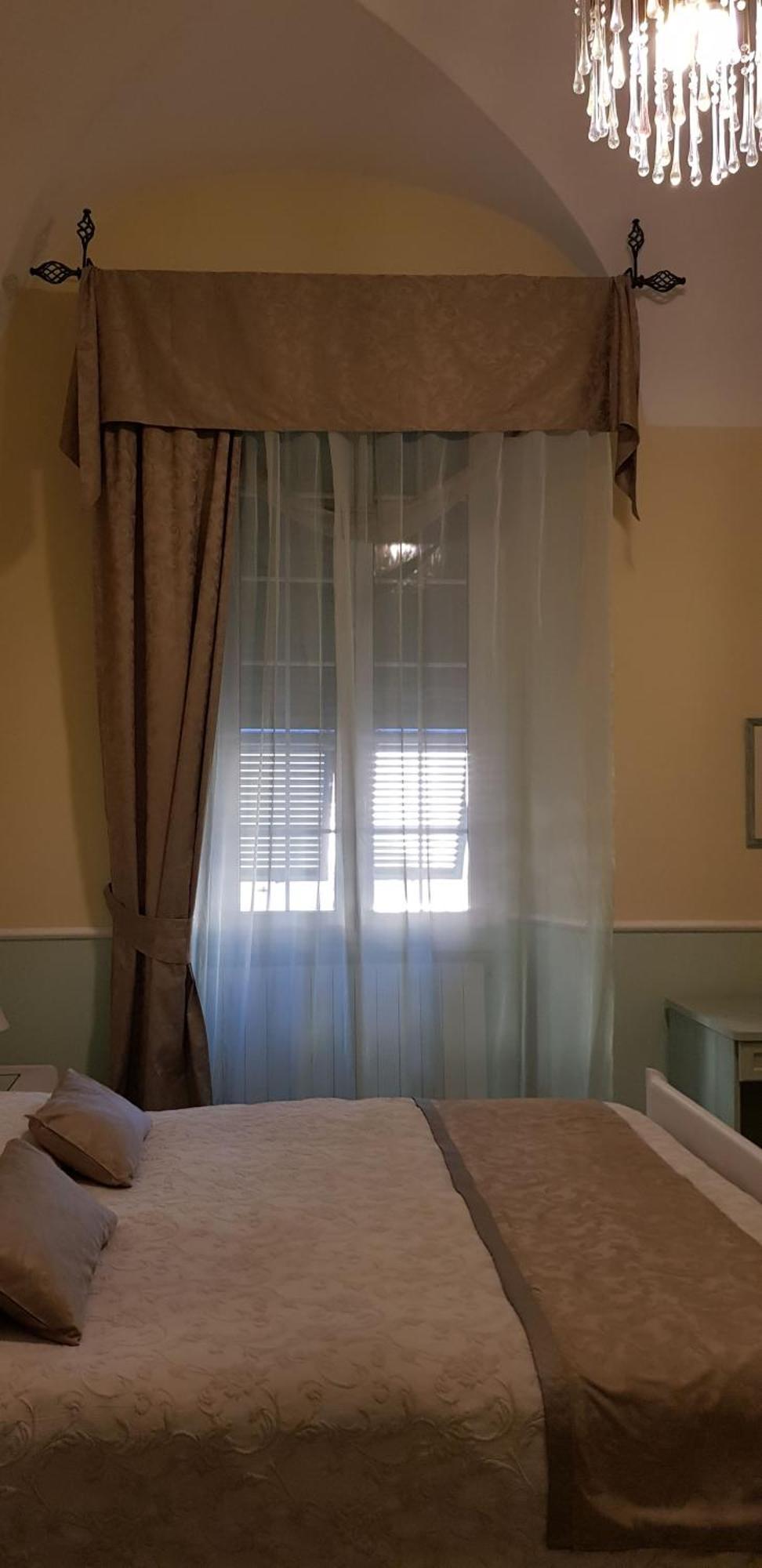 Ca Del Vescovo Bed & Breakfast อิมเปรีอา ภายนอก รูปภาพ
